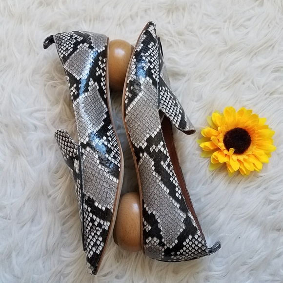 JEFFREY CAMPBELL VIONA LOAFER GREY SNAKE PRINT - Picture 5 of 15